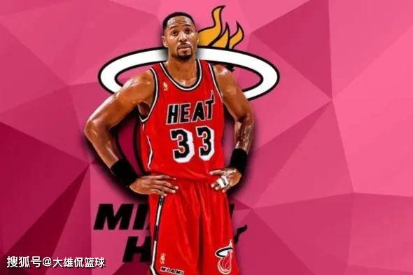 记者：贝尔纳尔赛季报销，将缺阵10-12个月