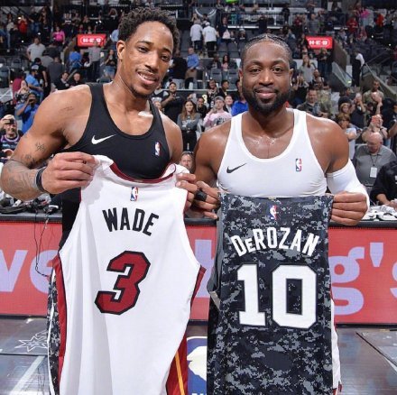 他利用自己 他利用自己